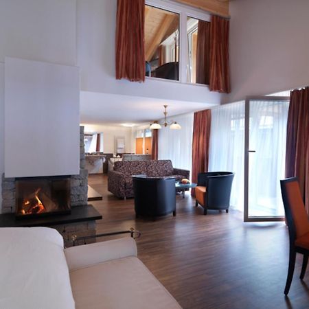 Wellnesshotel Schweizerhof Saas Fee Szoba fotó